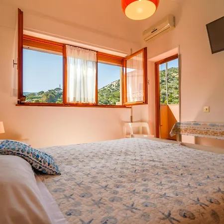 Da Ruggero - 100m Dal Porto 2*