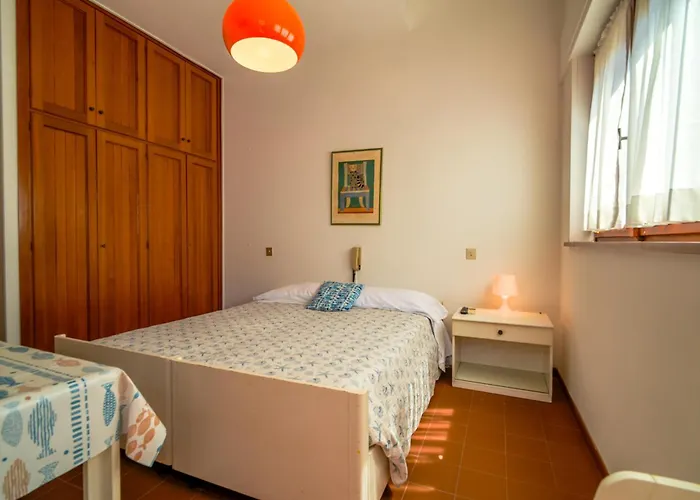Hotel Da Ruggero - 100m Dal Porto 2*